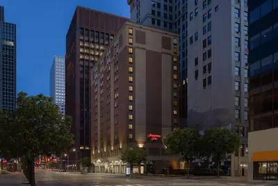 Photo 2 - Hampton Inn Cleveland-Downtown