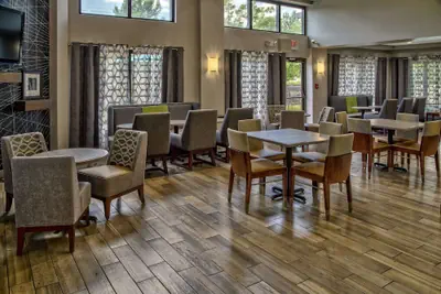 Photo 5 - Hampton Inn & Suites Memphis-Wolfchase Galleria