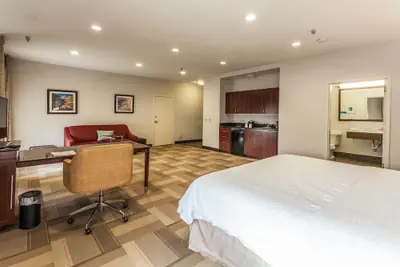 Photo 5 - Hampton Inn Colorado Springs-Airport