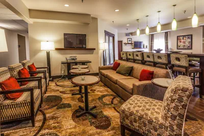 Photo 2 - Hampton Inn Colorado Springs-Airport