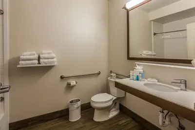 Photo 5 - Hampton Inn Colorado Springs-Airport