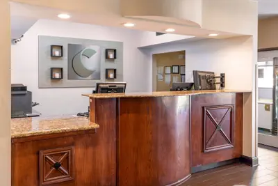 Photo 4 - Comfort Suites North Dallas