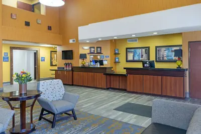Photo 4 - Best Western Plus Fresno Inn
