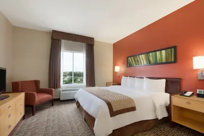 Photo 4 - Hawthorn Extended Stay by Wyndham College Station
