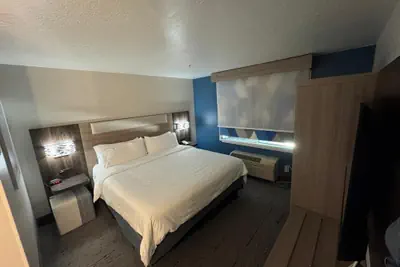 Photo 5 - Holiday Inn Express & Suites Sandy - South Salt Lake City by IHG