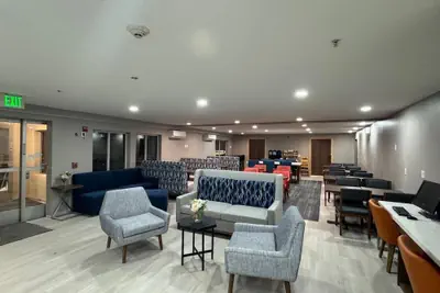 Photo 3 - Holiday Inn Express & Suites Sandy - South Salt Lake City by IHG