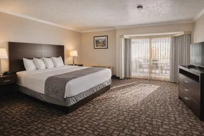Photo 5 - Discovery Inn