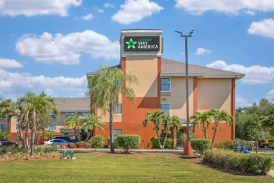 Photo 2 - Extended Stay America Suites St Petersburg Clearwater ExecDr