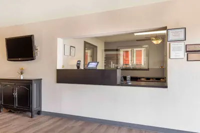 Photo 4 - Extended Stay America Suites Wichita East