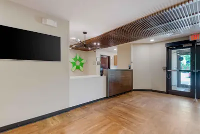 Photo 3 - Extended Stay America Select Suites - Charlotte - University Place