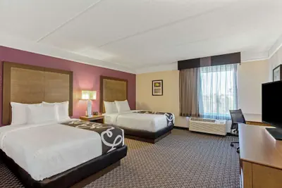 Photo 4 - La Quinta Inn & Suites by Wyndham Panama City
