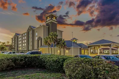 Photo 2 - La Quinta Inn & Suites by Wyndham Panama City