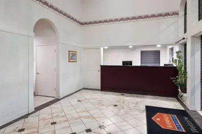 Photo 4 - Ramada Limited San Angelo