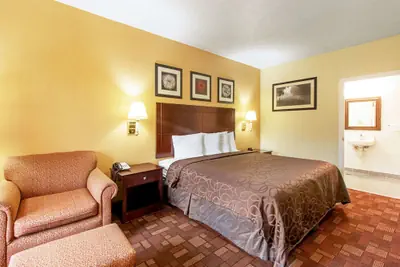 Photo 5 - Quality Inn & Suites Dickson