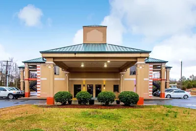 Photo 2 - Quality Inn & Suites Dickson