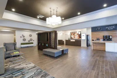 Photo 2 - Doubletree by Hilton Pleasant Prairie Kenosha