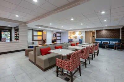Photo 5 - Wingate by Wyndham DFW / North Irving