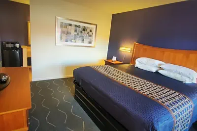 Photo 5 - Economy 7 Inn