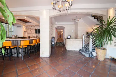 Photo 2 - Hotel Shelley