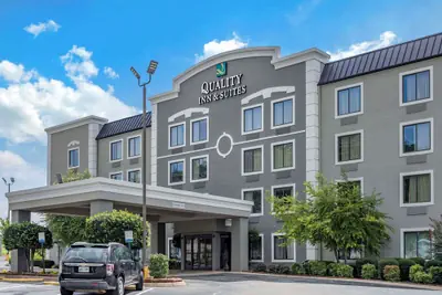 Photo 2 - Quality Inn & Suites Chattanooga West near Lookout Mountain
