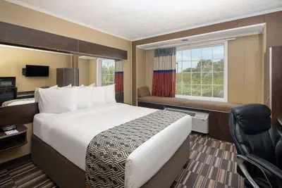 Photo 2 - Microtel Inn & Suites by Wyndham Columbia/Fort Jackson N