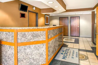 Photo 3 - Microtel Inn & Suites by Wyndham Lincoln