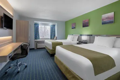 Photo 2 - Microtel Inn by Wyndham Cornelius/Lake Norman