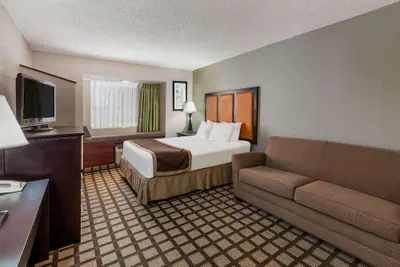 Photo 4 - Baymont by Wyndham Gaylord