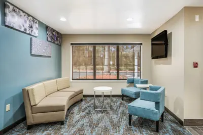 Photo 4 - Sleep Inn & Suites Tallahassee-Capitol