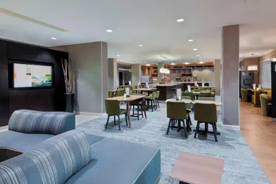 Photo 4 - Courtyard by Marriott Tampa Downtown