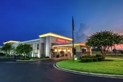 Photo 2 - Hampton Inn Corinth