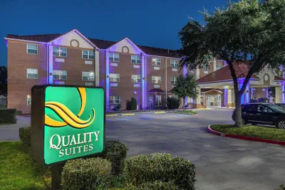 Photo 2 - Quality Suites Addison - Dallas
