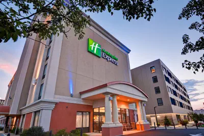 Photo 2 - Holiday Inn Express Boston by IHG