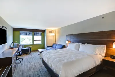 Photo 5 - Holiday Inn Express Boston by IHG
