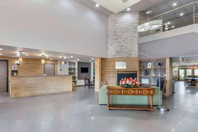 Photo 3 - Country Inn & Suites by Radisson, Mesa, AZ