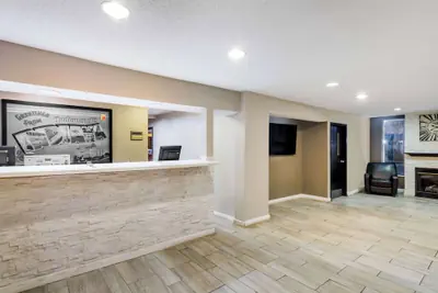 Photo 3 - Super 8 by Wyndham Indianapolis/NE/Castleton Area