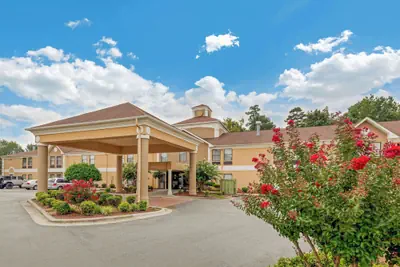 Photo 2 - Quality Inn High Point - Archdale