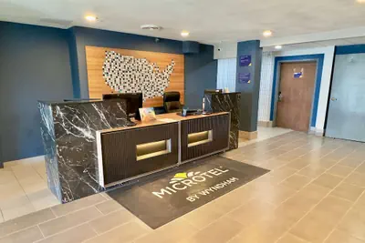 Photo 5 - Microtel Inn & Suites by Wyndham Denver Airport