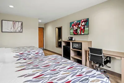 Photo 5 - Red Roof Inn & Suites Euless - DFW Airport Southwest