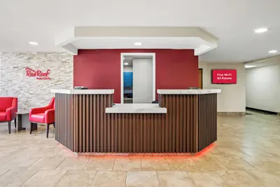 Photo 3 - Red Roof Inn & Suites Euless - DFW Airport Southwest