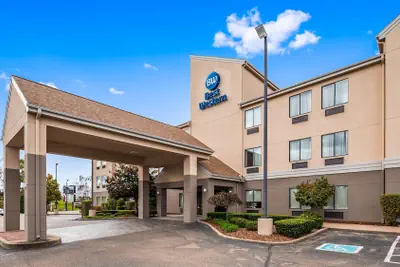 Photo 2 - Best Western B. R. Guest
