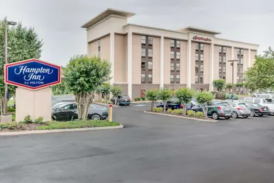 Photo 2 - Hampton Inn Bellevue / Nashville-I-40 West