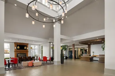 Photo 3 - Hilton Garden Inn Portland Airport