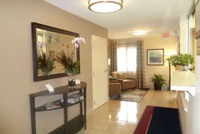 Photo 3 - Sonesta Simply Suites Chicago Libertyville