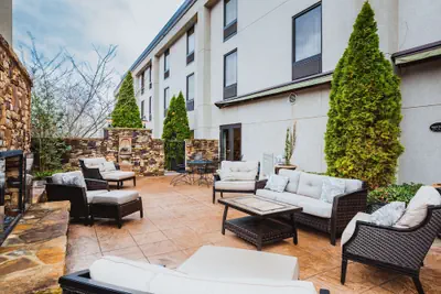 Photo 2 - Hampton Inn Madison Huntsville Airport
