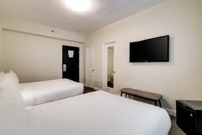 Photo 5 - Crest Hotel Suites
