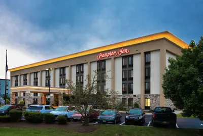 Photo 2 - Hampton Inn Erie-South