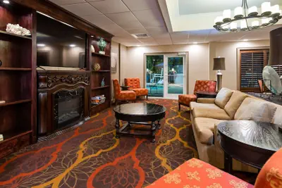 Photo 4 - Best Western Plus Ambassador Suites Venice