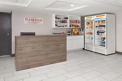Photo 4 - Ramada by Wyndham Milwaukee
