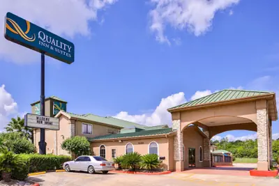 Photo 2 - Quality Inn & Suites Beaumont